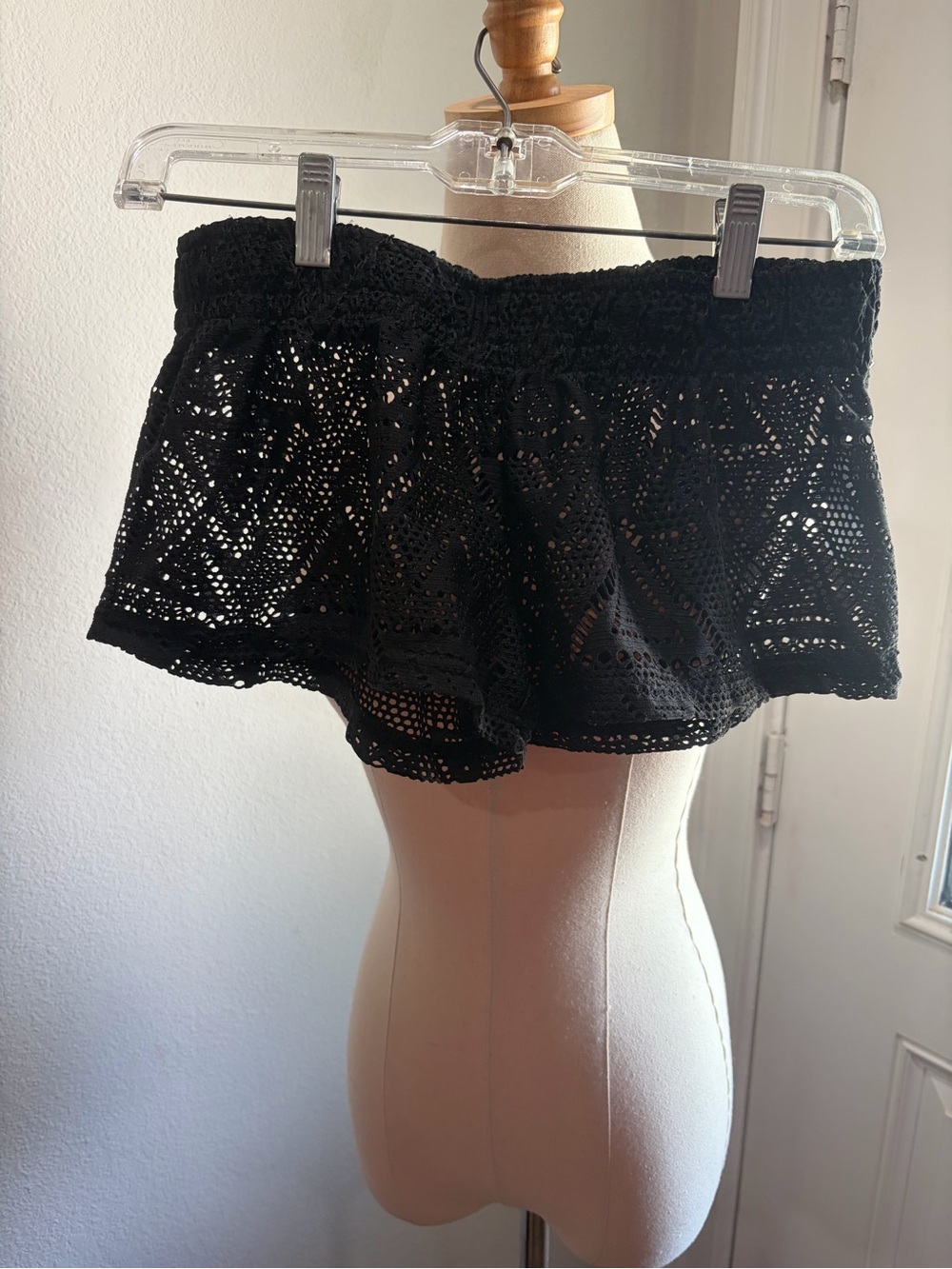 Lagaci Black Crochet Ruffle Skort
